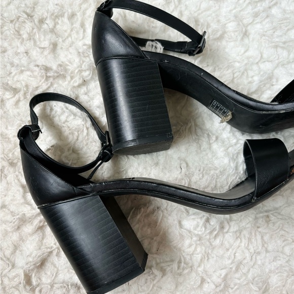 forever 21 black ankle strap block heels - Picture 9 of 9